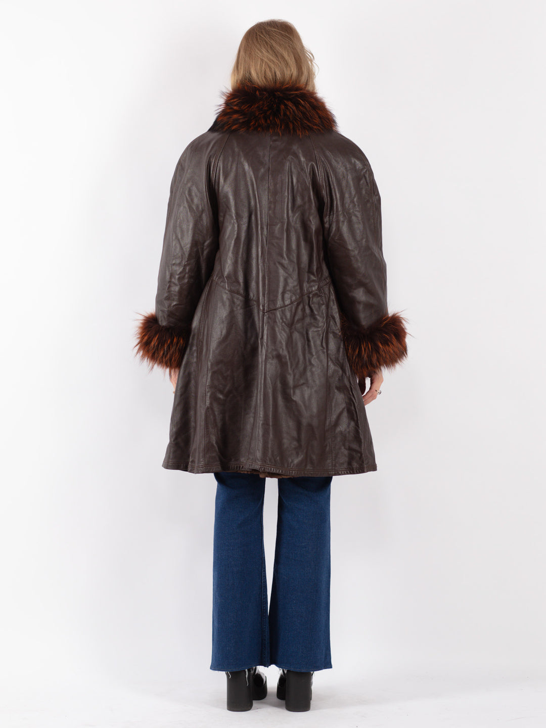 Vintage 70's Women Leather Coat in Brown