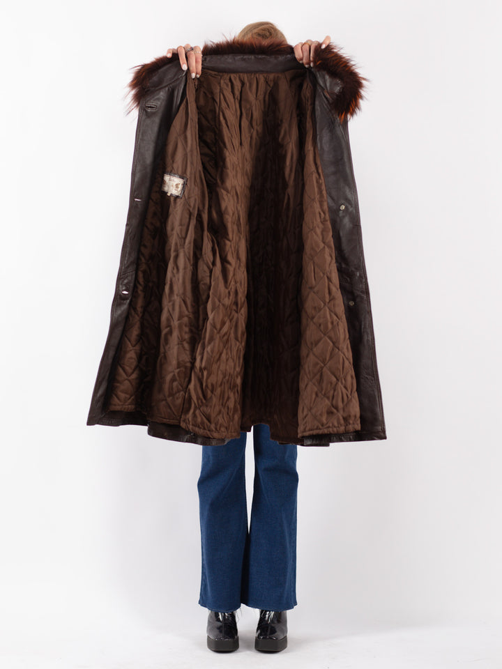 Vintage 70's Women Leather Coat in Brown