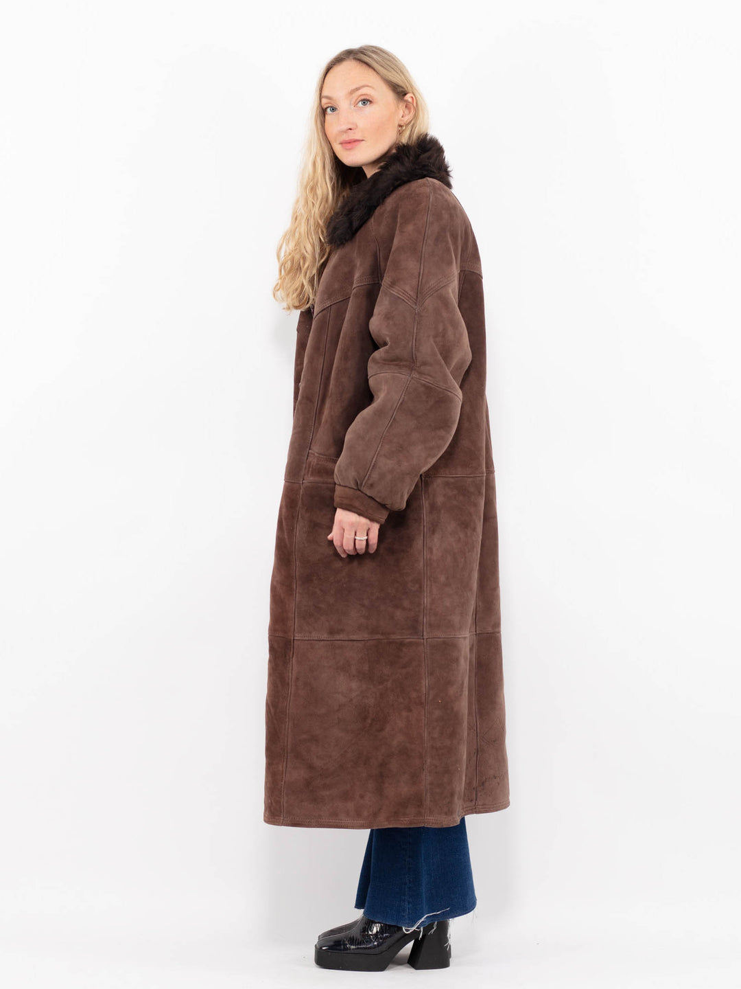 Vintage 70's Women Sheepskin Coat in BrownA1035