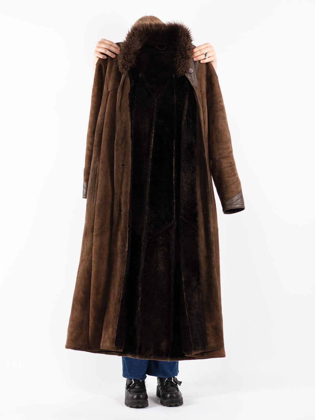 Vintage 70's Women Sheepskin Coat in Brown