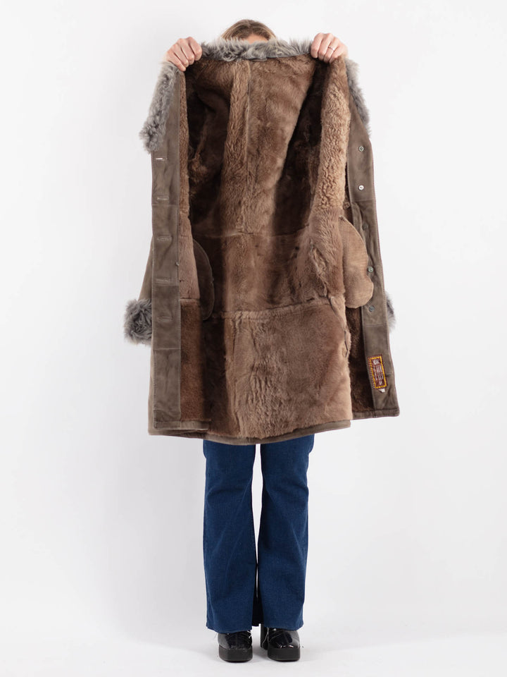 Vintage 70's Women Sheepskin Coat in Beige