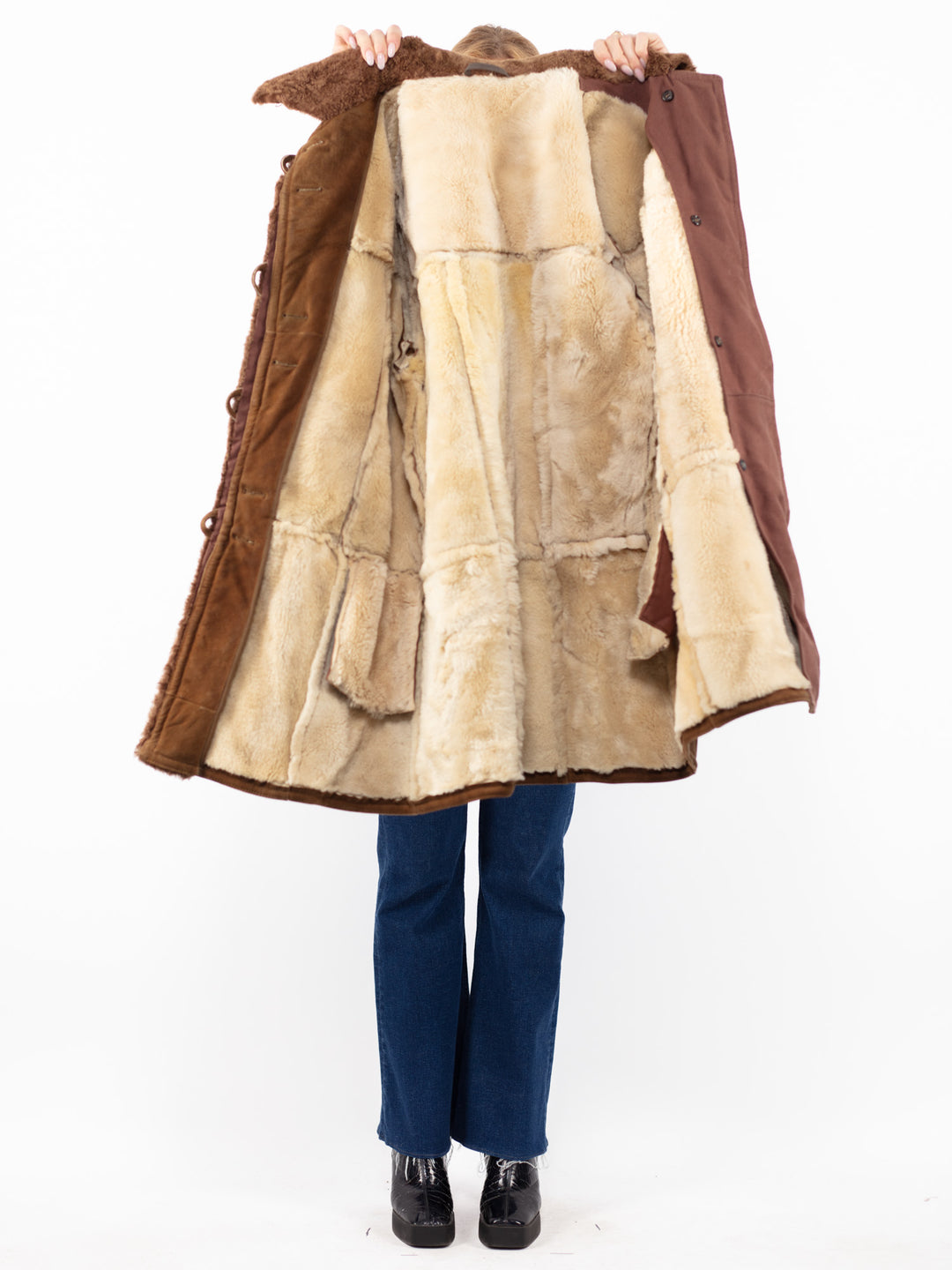 Vintage 70. gadu sieviešu aitādas mētelis brūnā krāsā