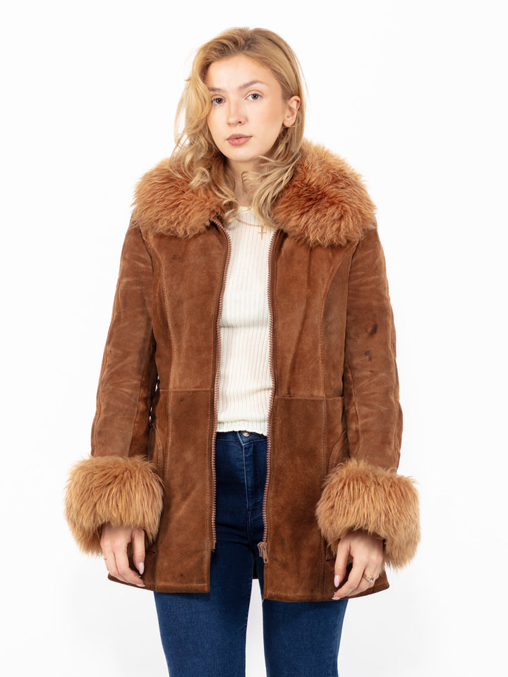 Vintāžas 70. gadu Penny Lane zamšādas šerpu mētelis brūnā krāsā