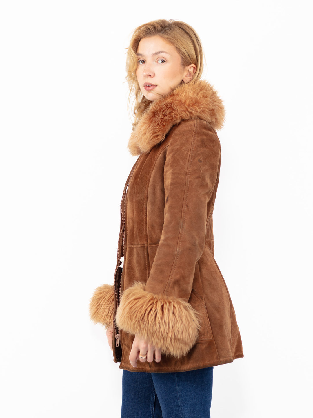 Vintāžas 70. gadu Penny Lane zamšādas šerpu mētelis brūnā krāsā