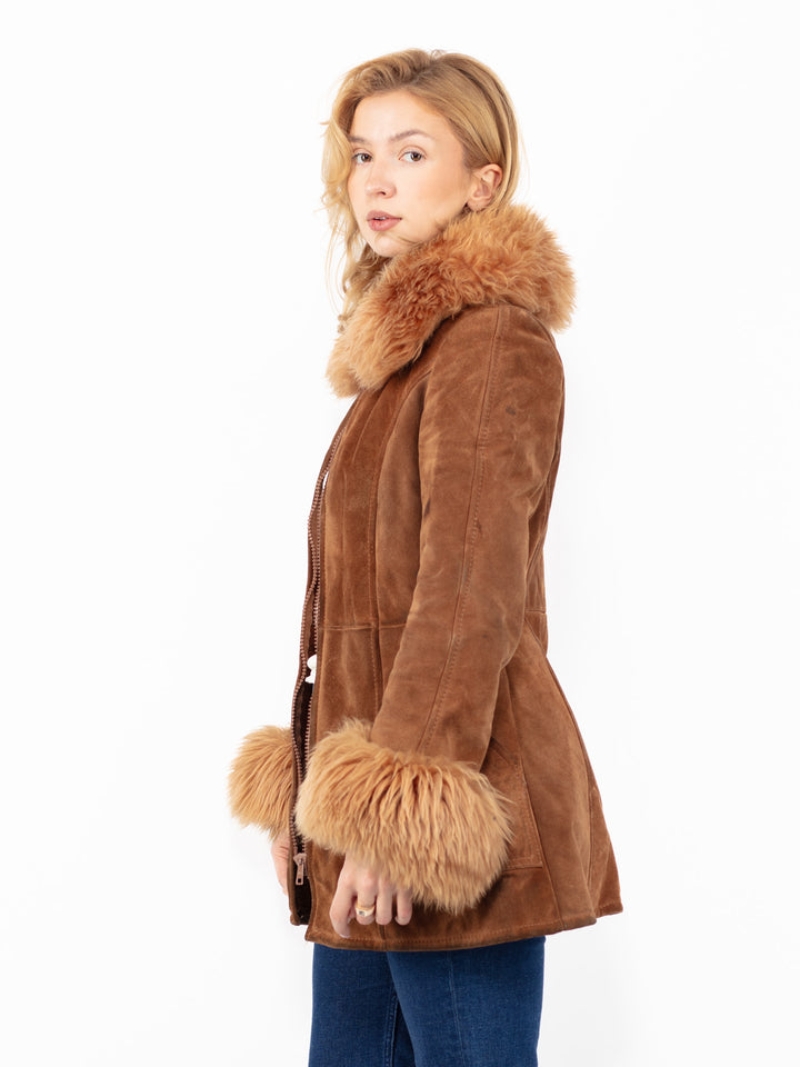 Vintāžas 70. gadu Penny Lane zamšādas šerpu mētelis brūnā krāsā