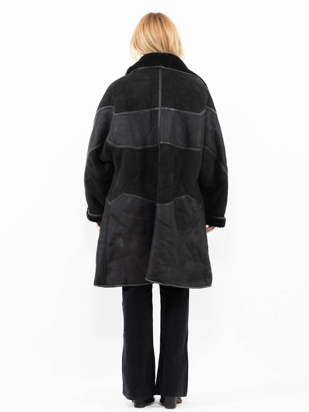Vintage 80's Women Sheepskin Coat in BlackA0176
