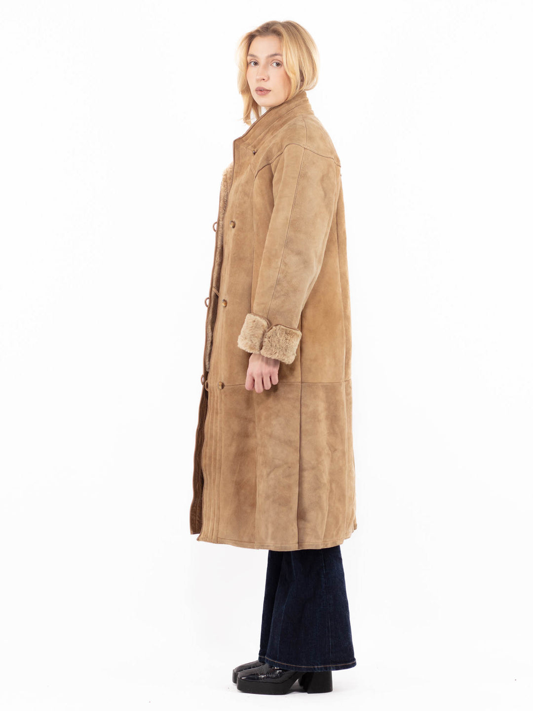 Vintage 80's Women Sheepskin Coat in BeigeA1117