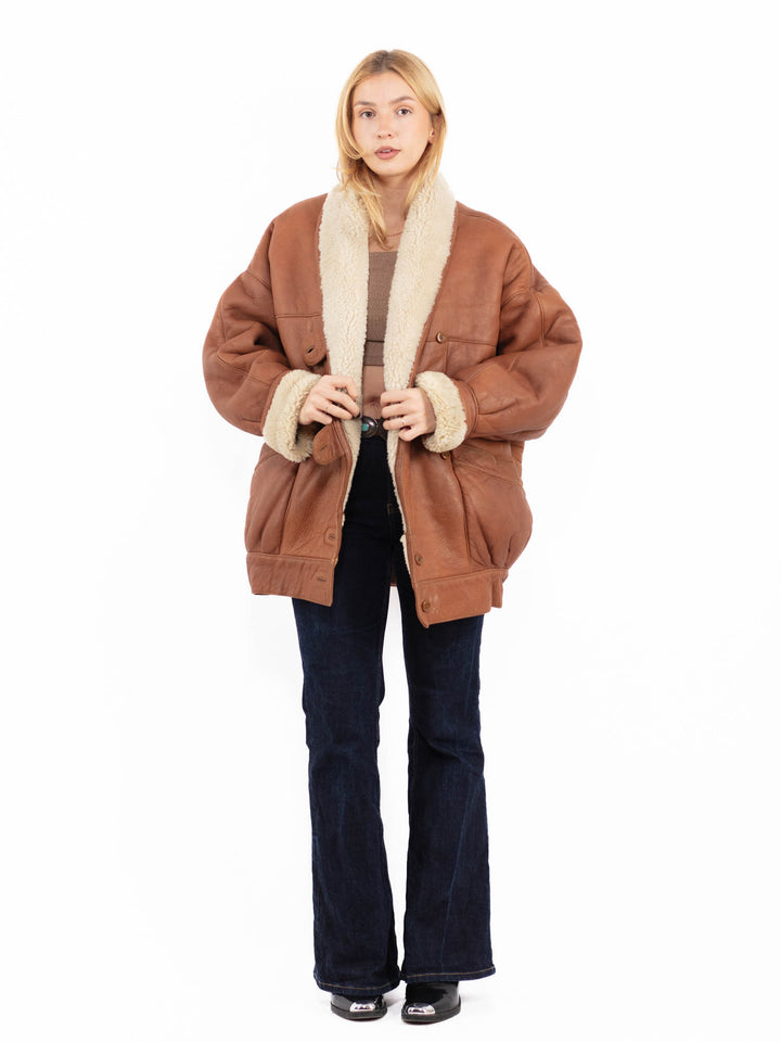 Vintage 80's Women Oversized Sheepskin Coat in Brown