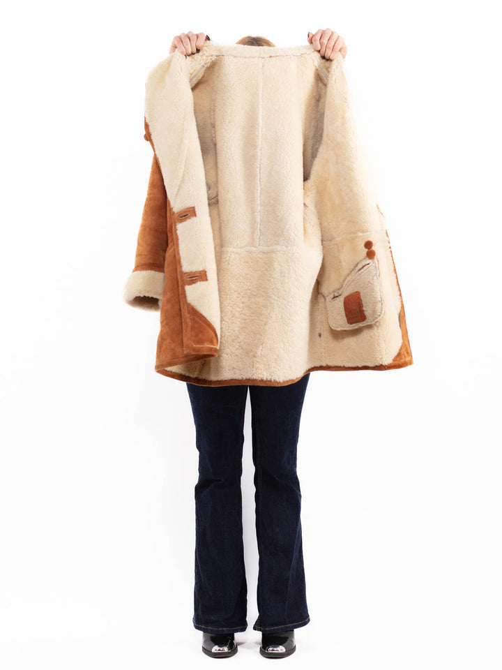 Vintage 80's Women Oversized Sheepskin Coat in Brown