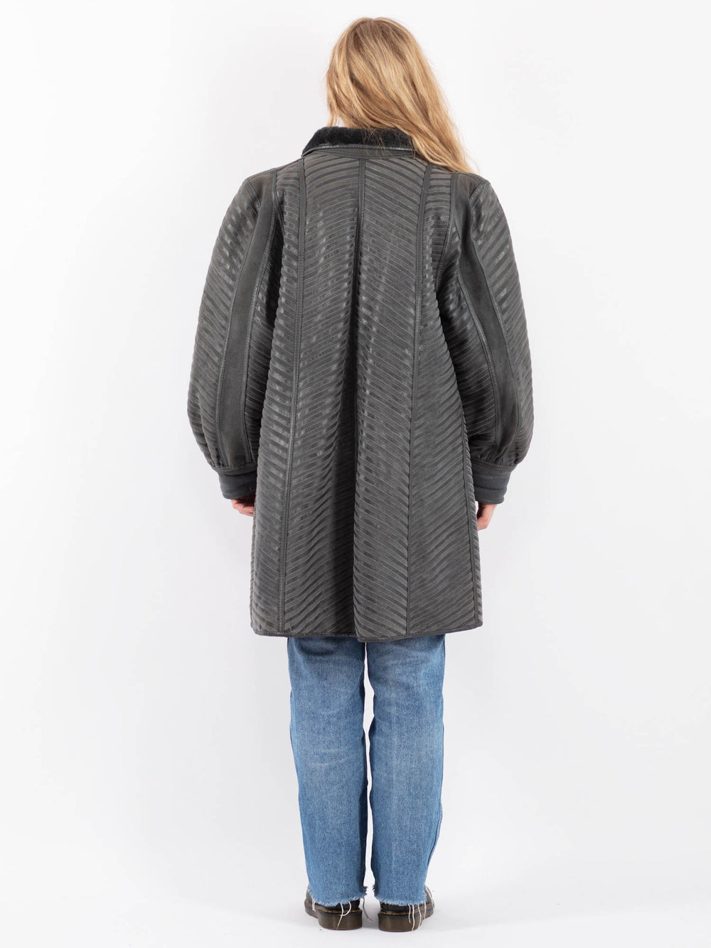 Vintage 80's Women Sheepskin Coat in GrayV9499