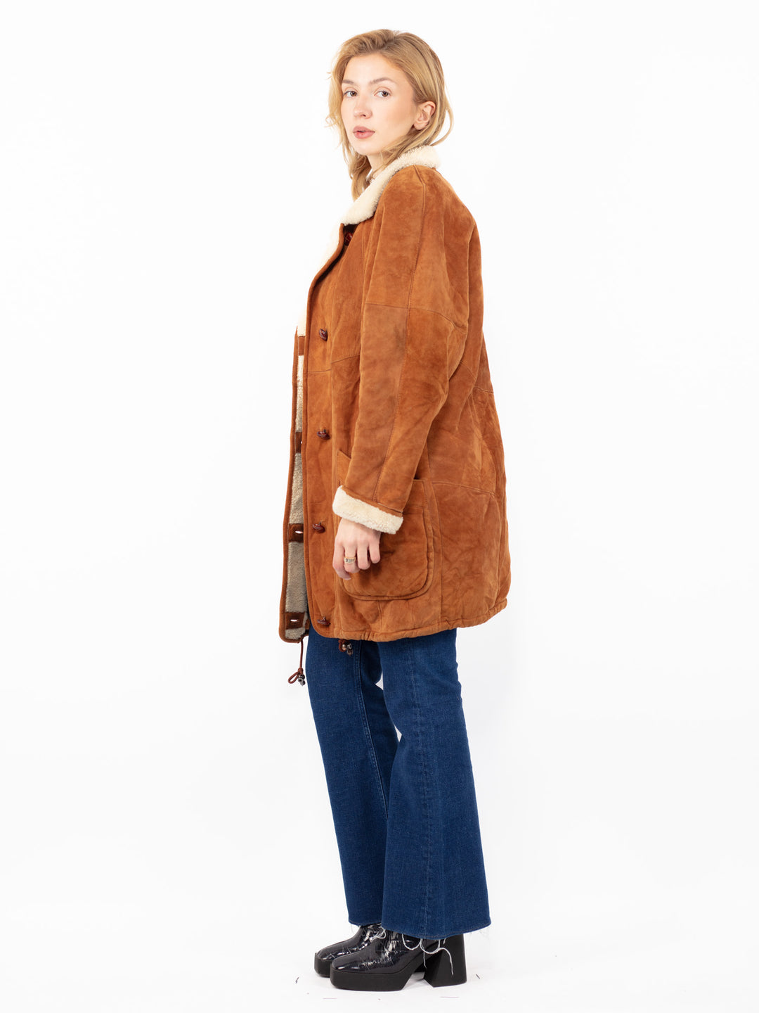 Vintage 80. gadu sieviešu aitādas mētelis brūnā krāsā