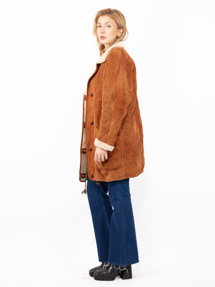 Vintage 80. gadu sieviešu aitādas mētelis brūnā krāsā