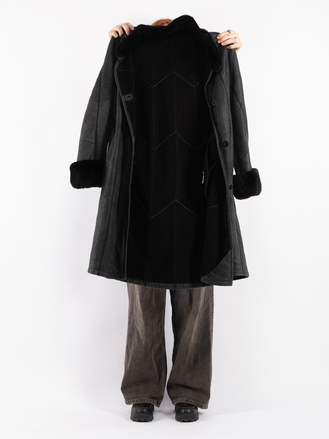 Vintage 80's Women Sheepskin Coat in Black