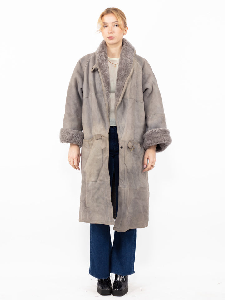 Vintage 80. gadu sieviešu aitādas mētelis pelēkā krāsā