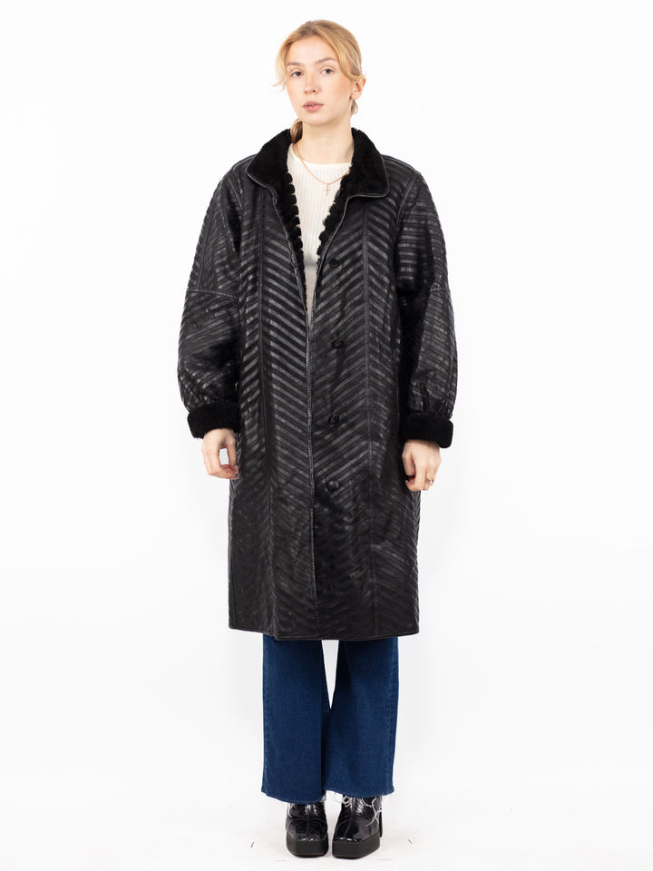 Vintage 80. gadu sieviešu divpusējs aitādas mētelis melnā krāsā