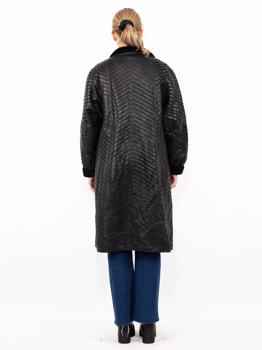 Vintage 80. gadu sieviešu divpusējs aitādas mētelis melnā krāsā