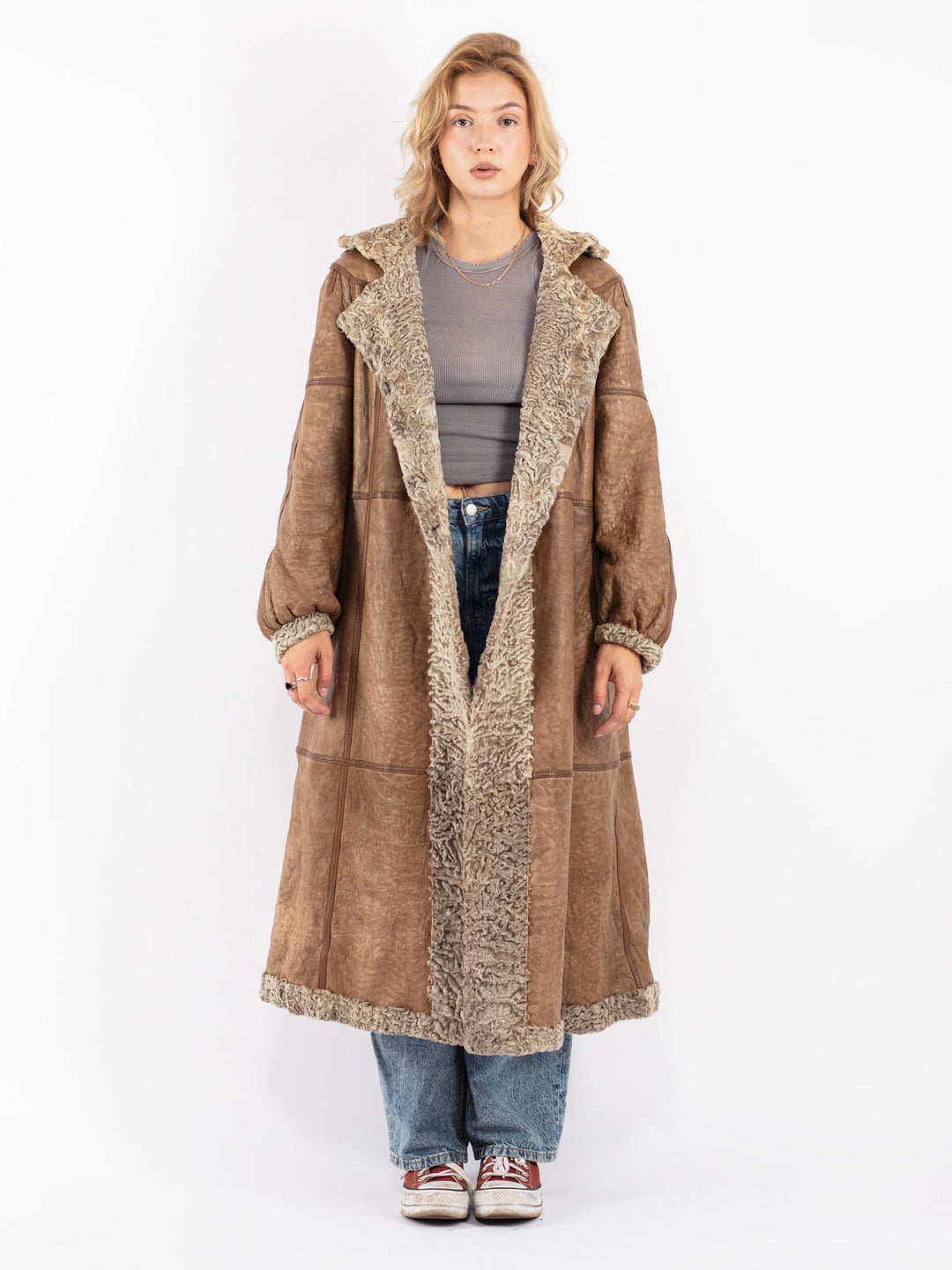Vintage 80's Women Sheepskin Coat in Beige
