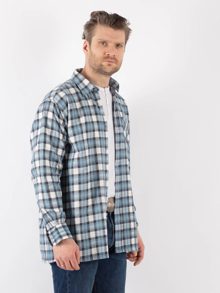 Vintage 90's Men Plaid Flannel Shirt in BlueZ1165