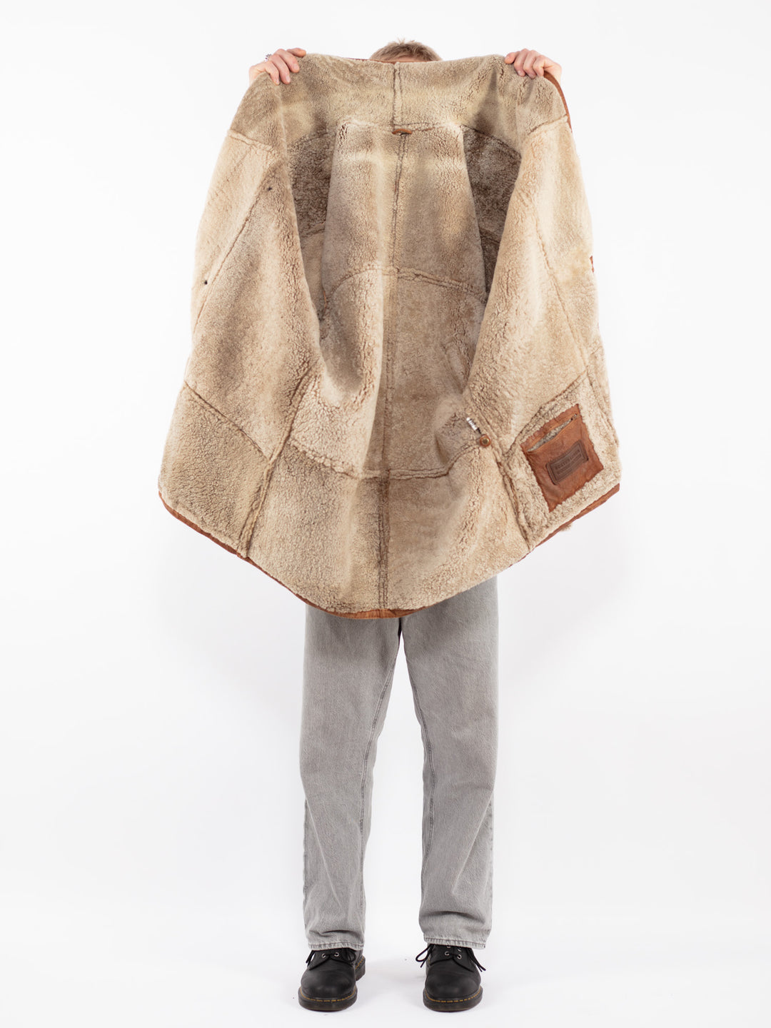 Vintage 90's Men Oversized Sheepskin Coat in Brown