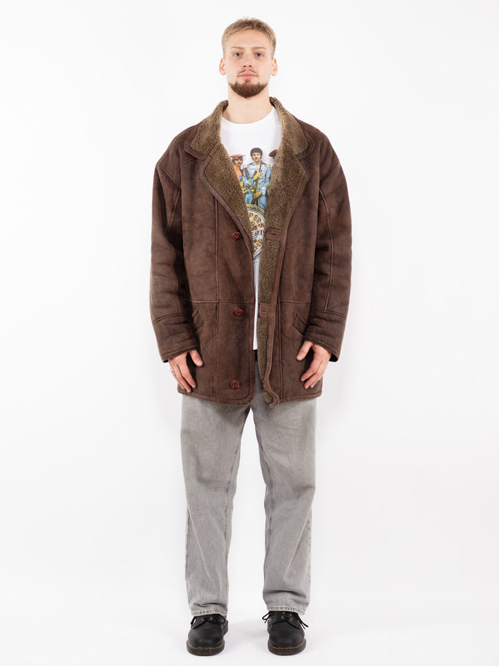 Vintage 90's Men Oversized Sheepskin Coat in Brown