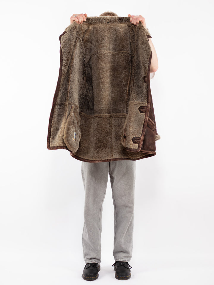 Vintage 90's Men Oversized Sheepskin Coat in Brown