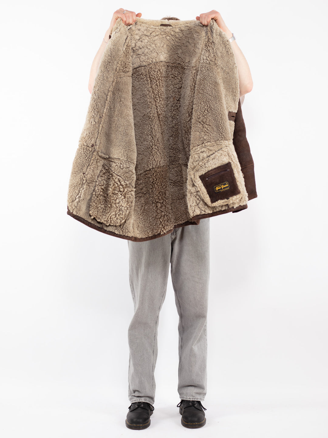 Vintage 90's Men Oversized Sheepskin Coat in Brown