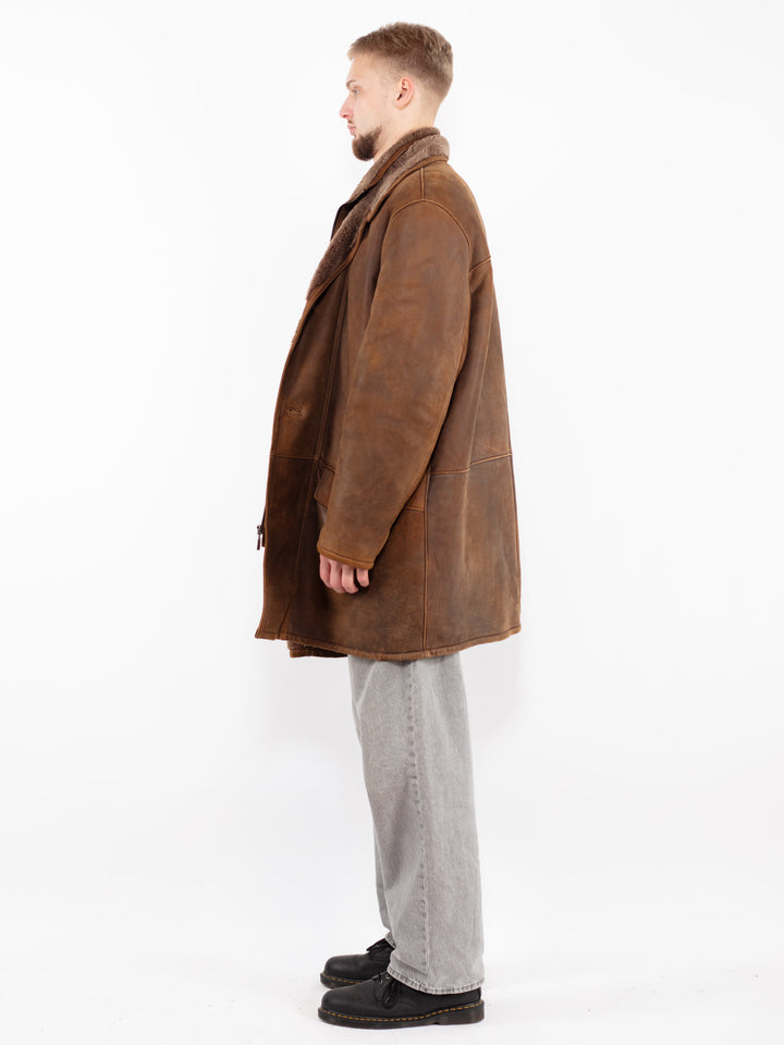Vintage 90's Men Oversized Sheepskin Coat in Brown