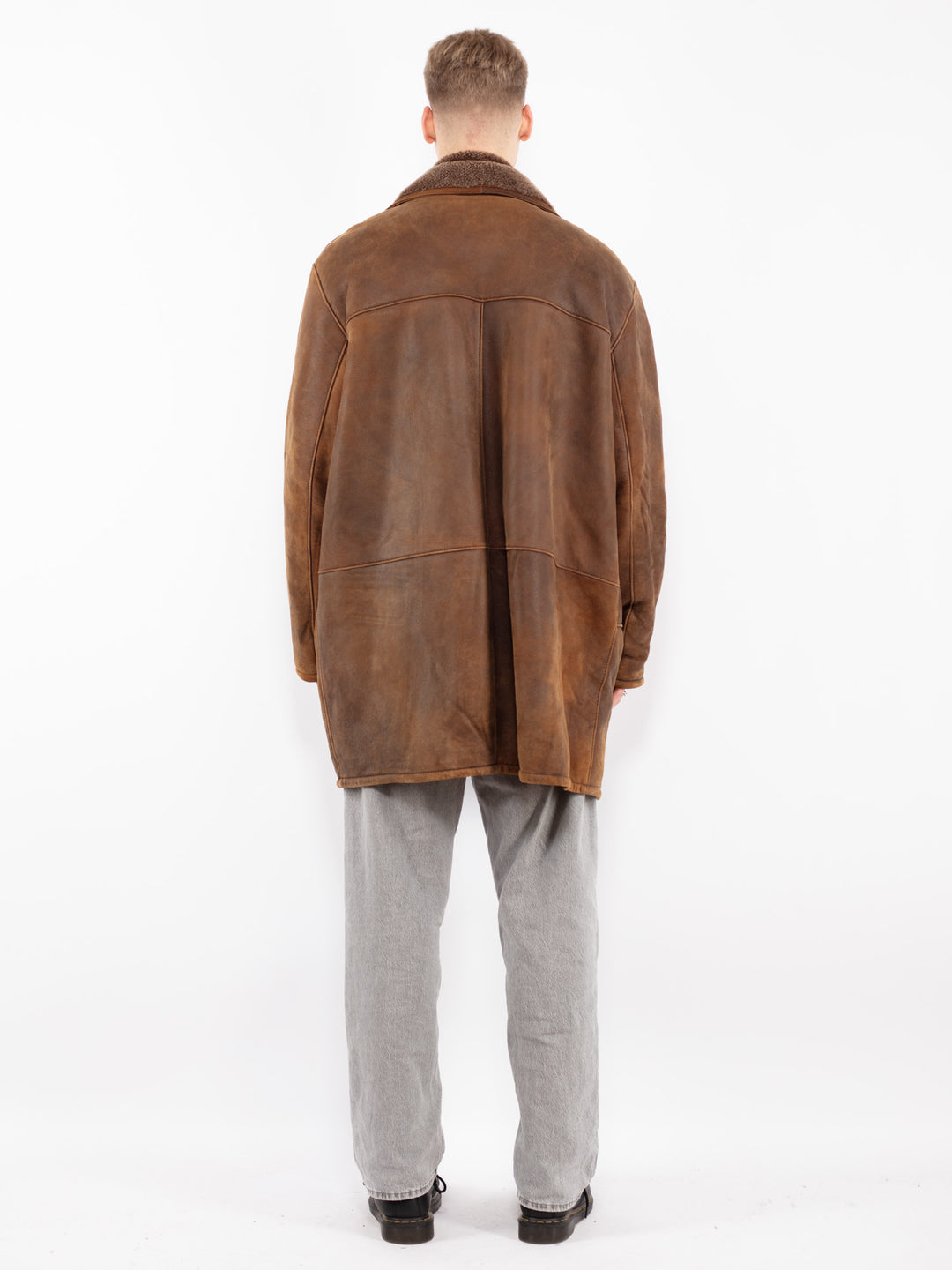 Vintage 90's Men Oversized Sheepskin Coat in Brown