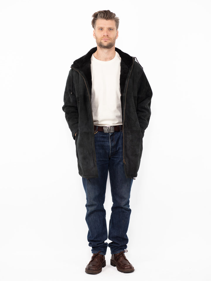 Vintage 90. gadu vīriešu aitādas mētelis ar kapuci melnā krāsā