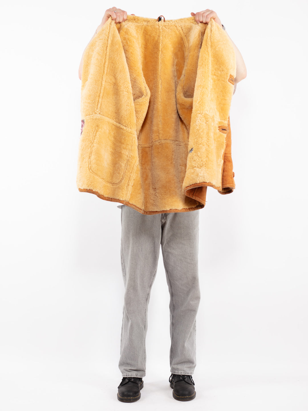 Vintage 90's Men Sheepskin Coat in BrownZ2509