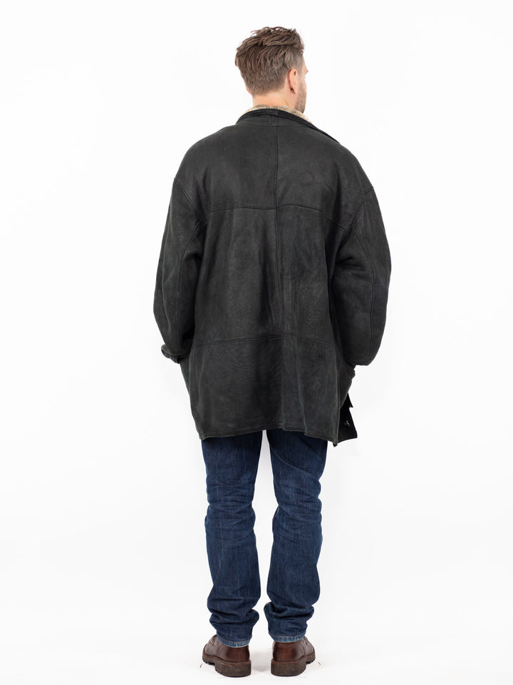 Vintage 90. gadu vīriešu aitādas mētelis melnā krāsā