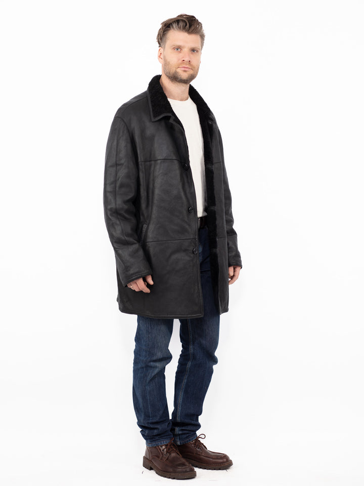 Vintage 90. gadu vīriešu aitādas mētelis melnā krāsā (šujas, atstāt draftos)