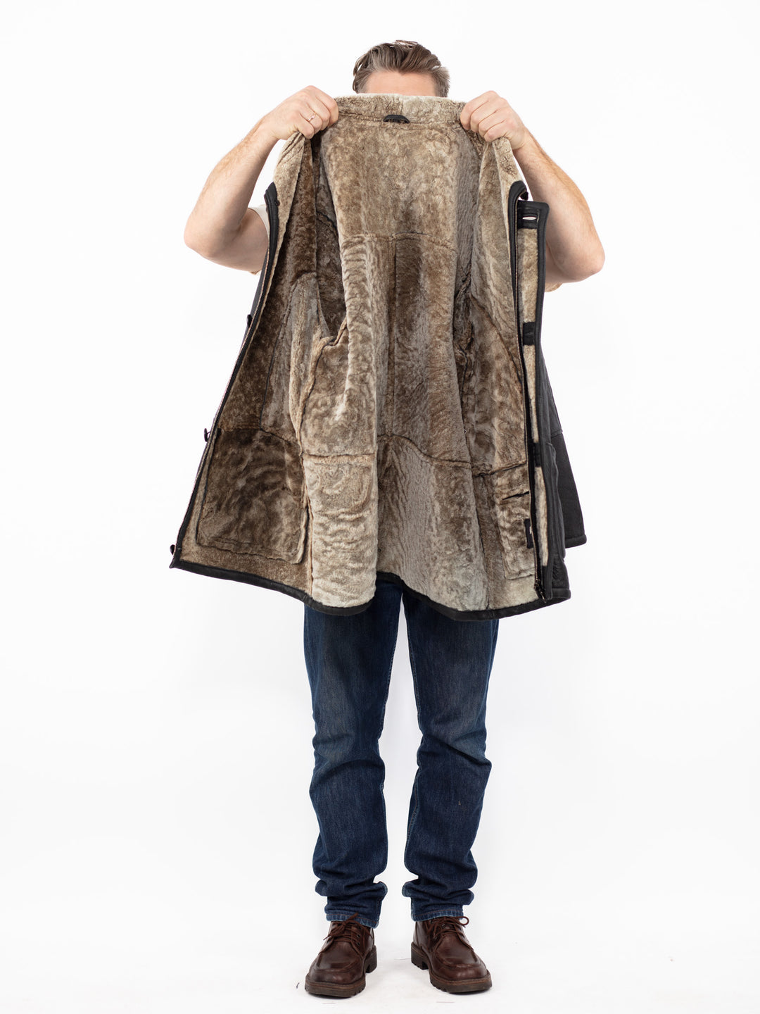 Vintage 90. gadu vīriešu aitādas ādas mētelis melnā krāsā