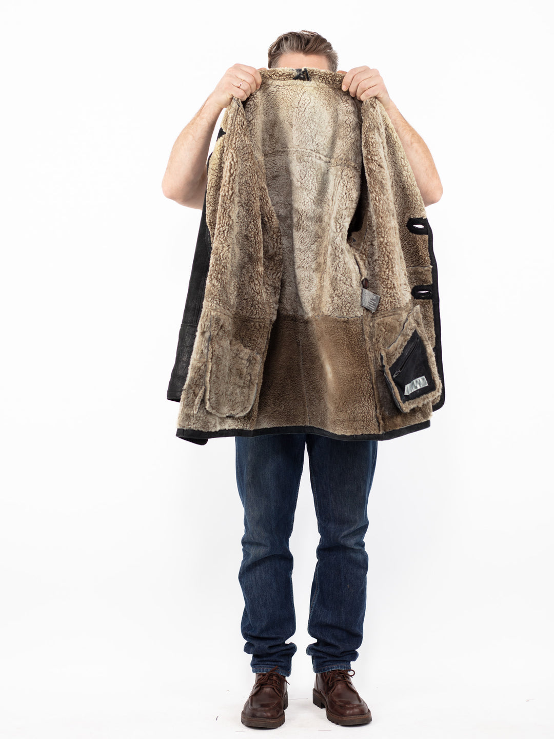 Vintage 90. gadu vīriešu aitādas mētelis melnā krāsā