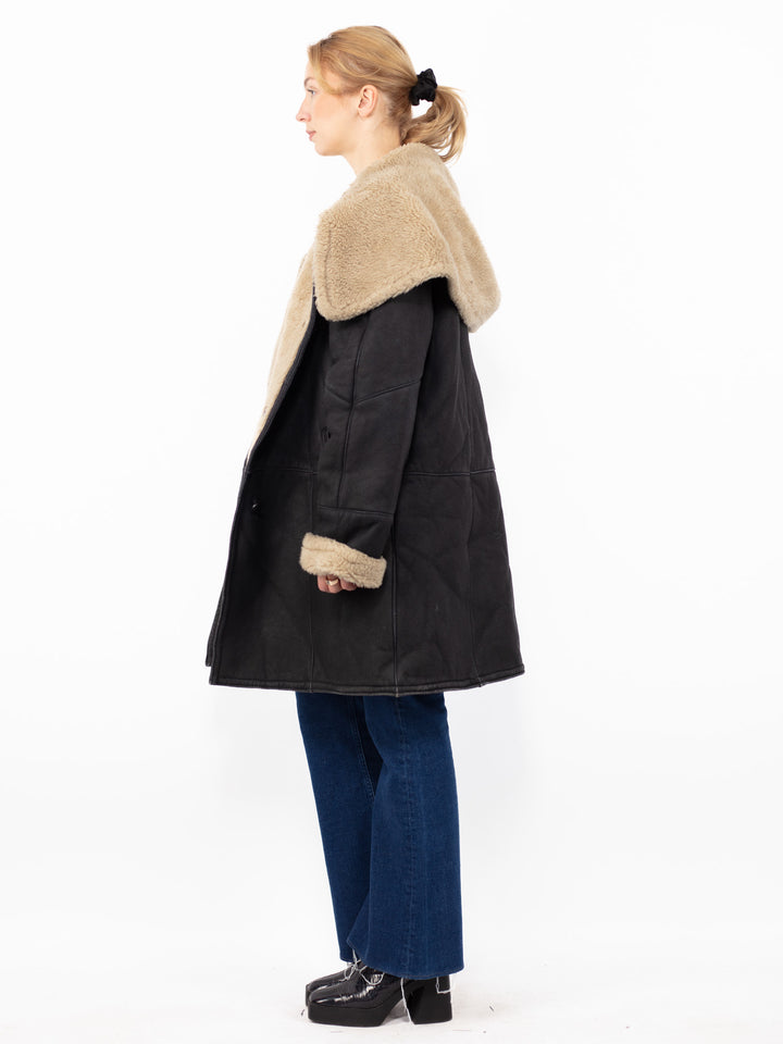 Vintage 90. gadu sieviešu liela izmēra mākslīgās aitādas mētelis melnā krāsā