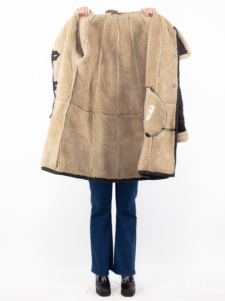 Vintage 90. gadu sieviešu liela izmēra mākslīgās aitādas mētelis melnā krāsā