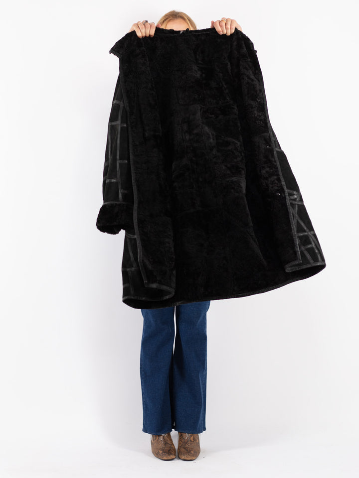Vintage 90's Women Sheepskin Coat in Black