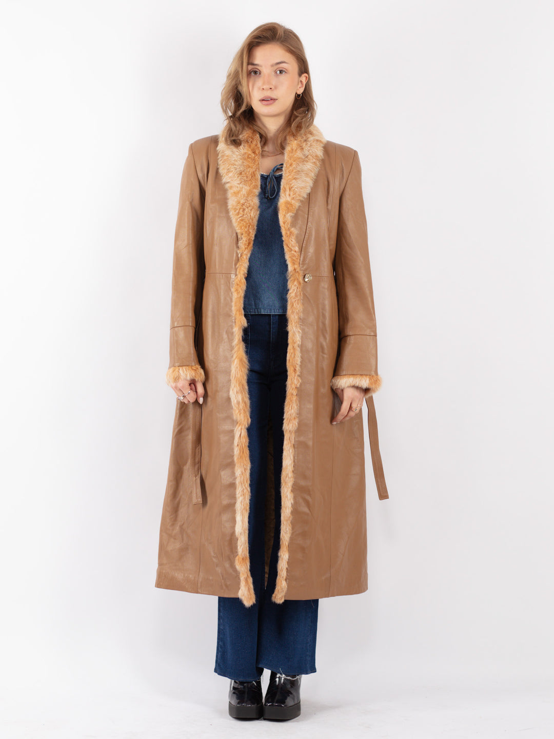 Vintage 90's Women Leather Coat in Beige