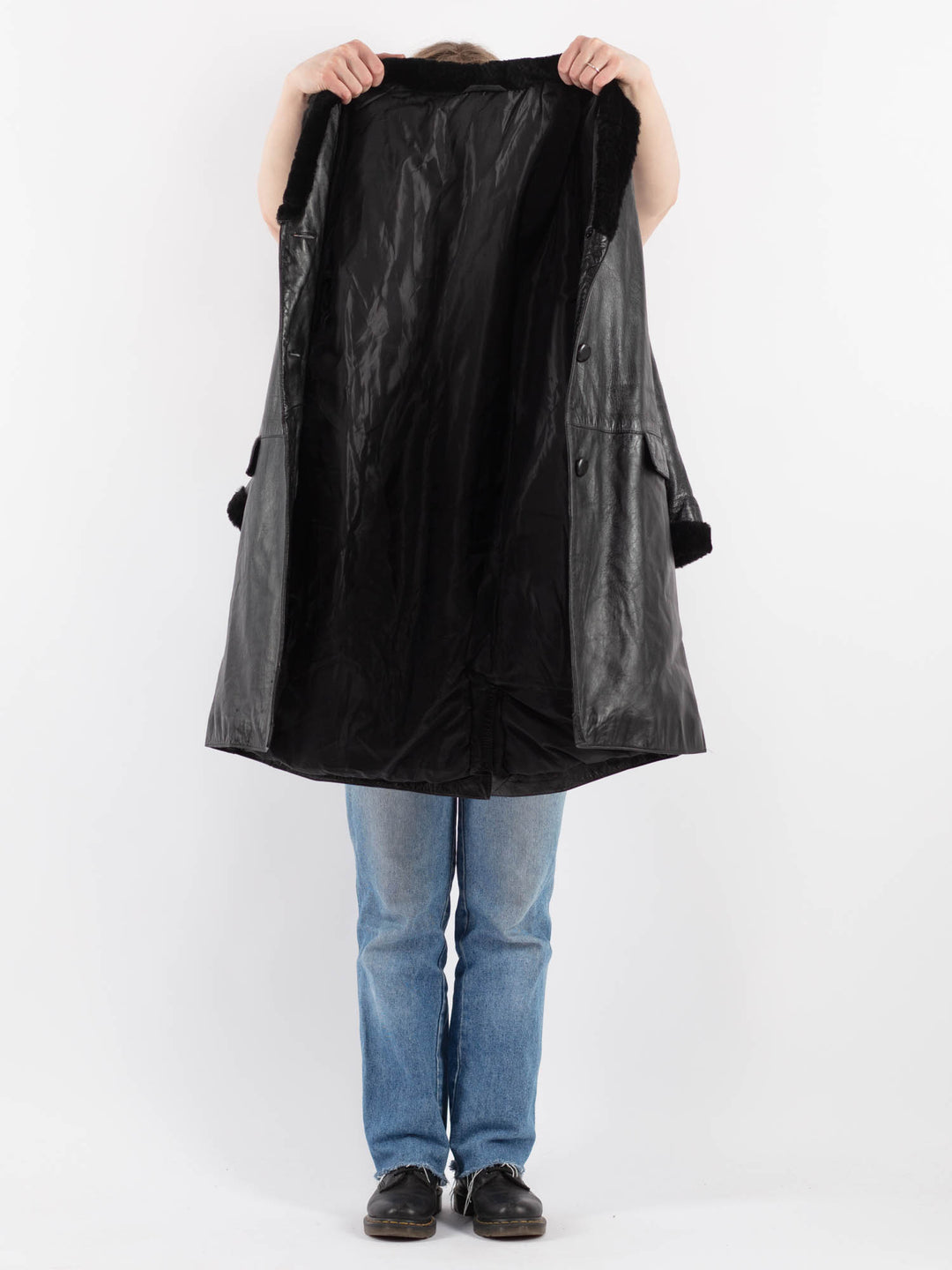 Vintage 90's Women Leather Coat in Black