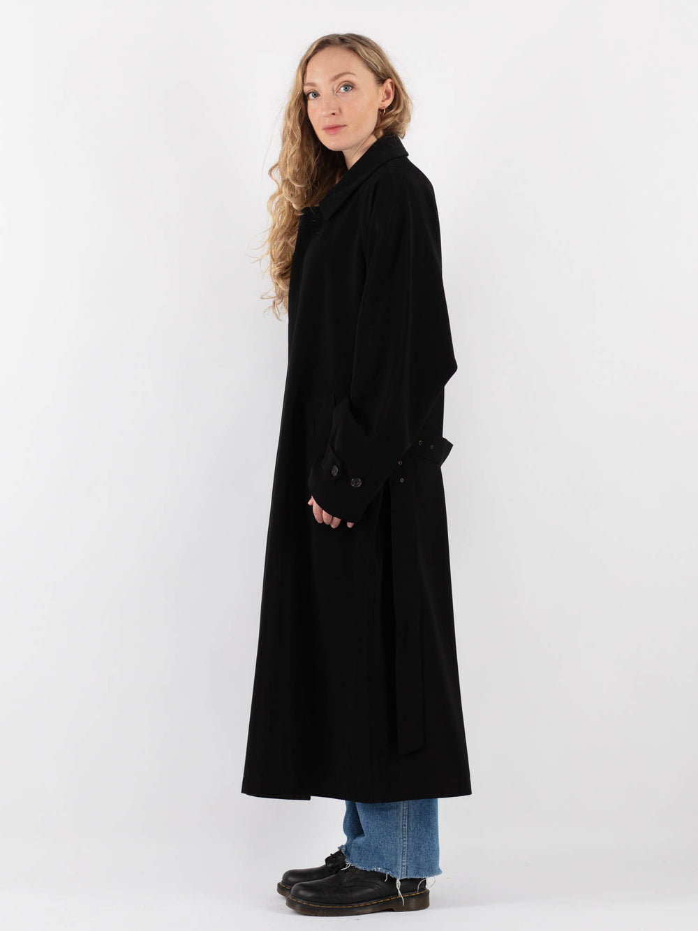 Vintage 90's Women Trench Coat in Black