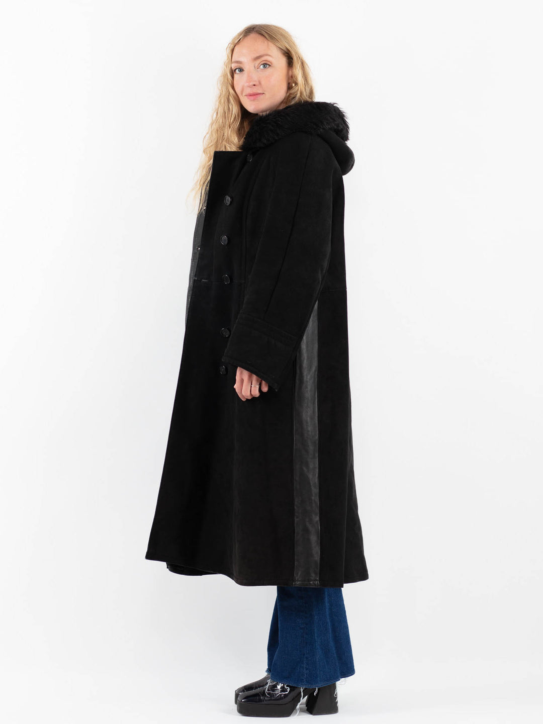 Vintage 90's Women Sheepskin Coat in BlackV9842