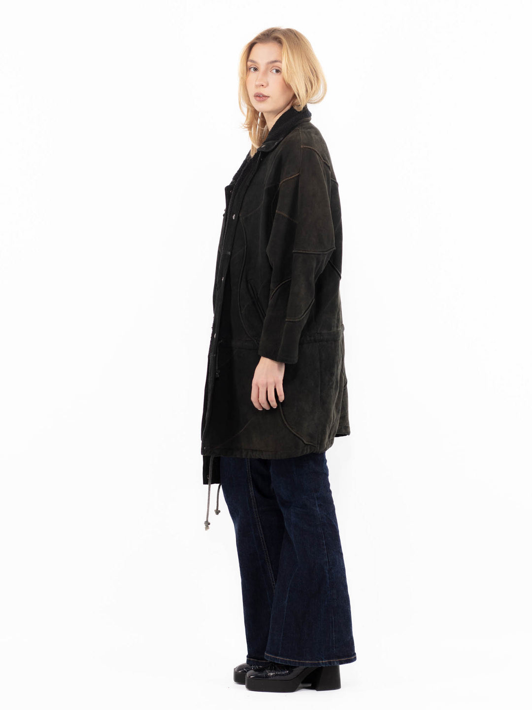 Vintage 90's Women Sheepskin Coat in BlackA1082