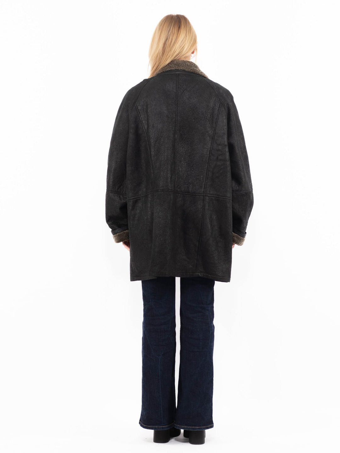 Vintage 90's Women Sheepskin Coat in BlackA1091