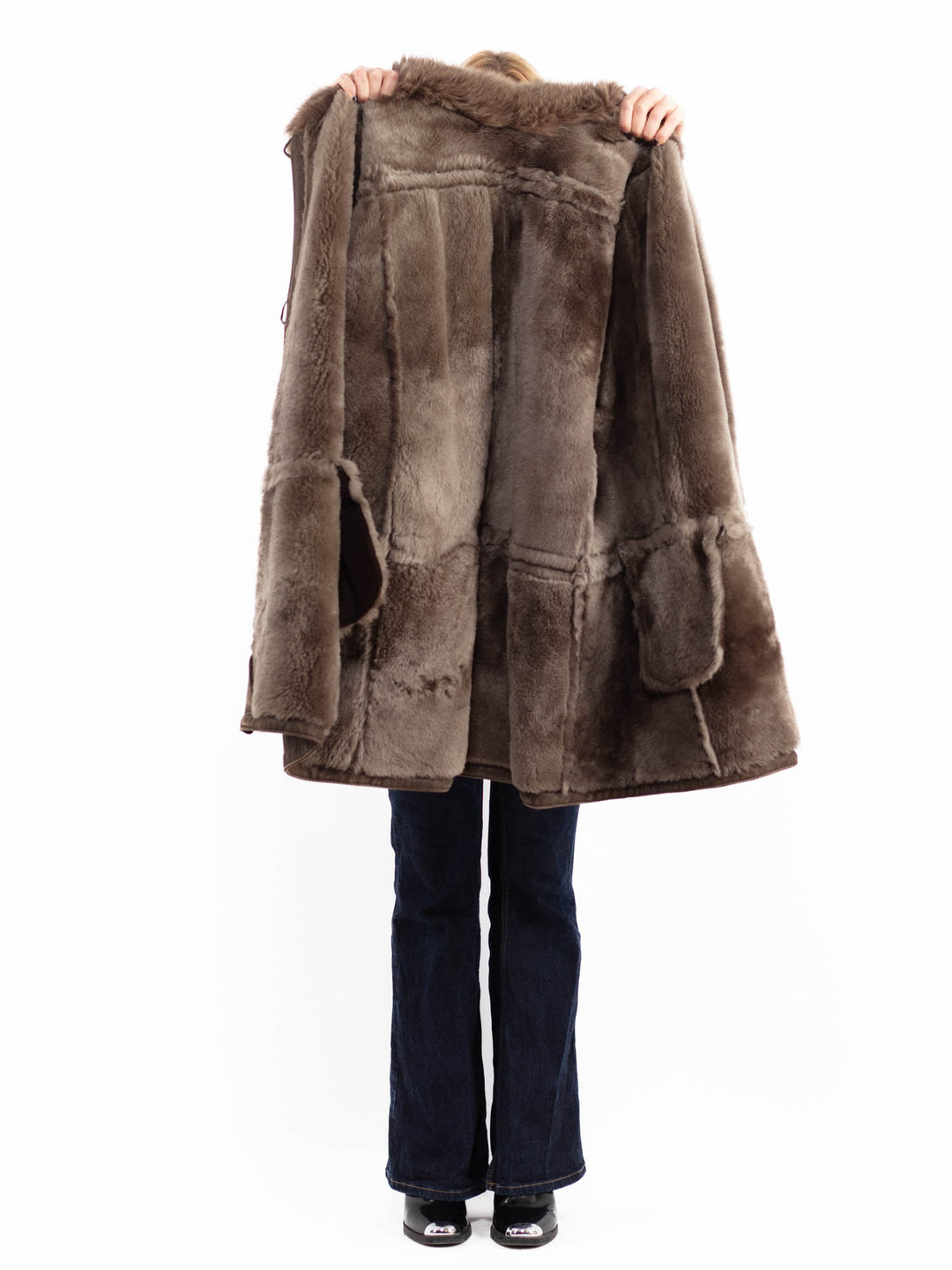 Vintage 90's Women Oversized Sheepskin Coat in Brown