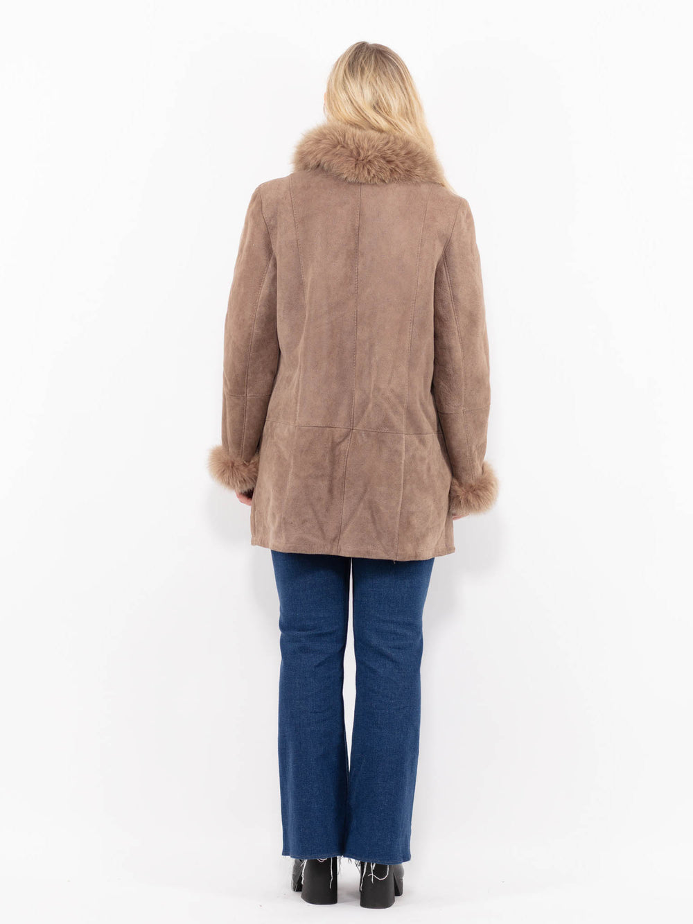 Vintage 90's Women Sheepskin Coat in BeigeA1010