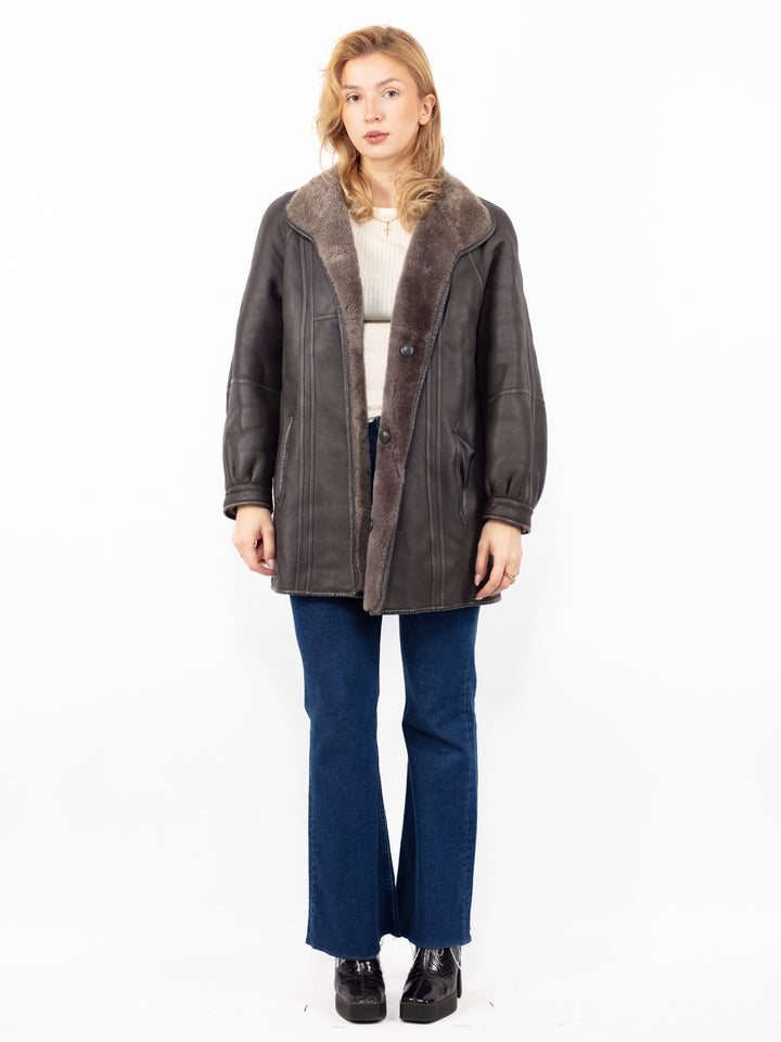 Vintage 90. gadu sieviešu divpusējs aitādas mētelis brūnā krāsā