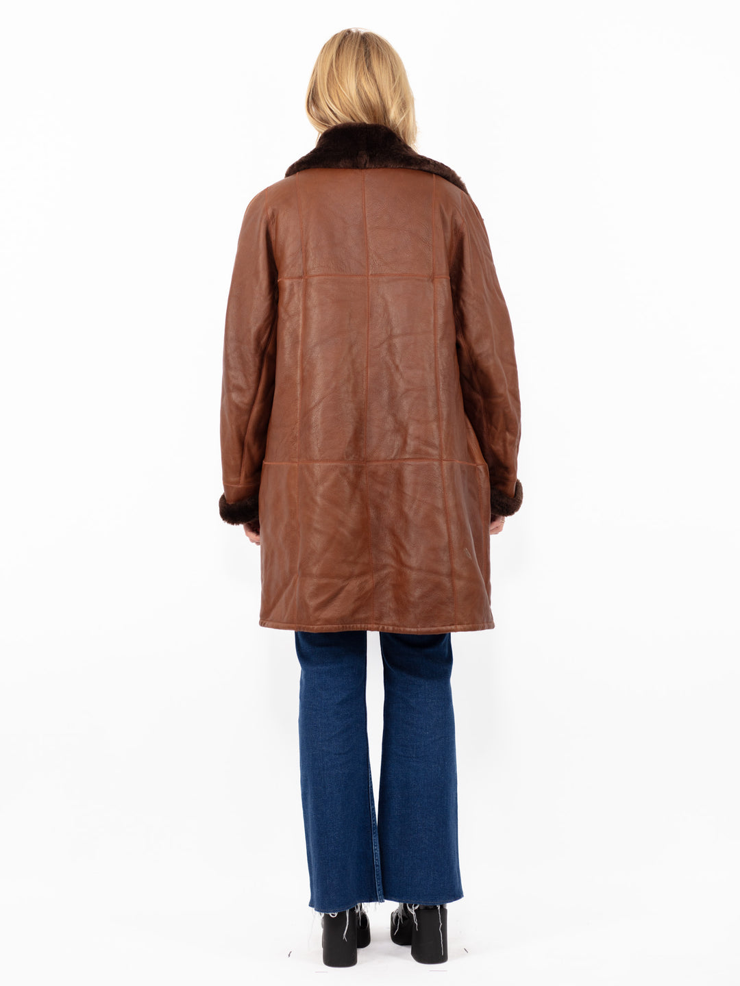 Vintage 90. gadu sieviešu aitādas ādas mētelis brūnā krāsā