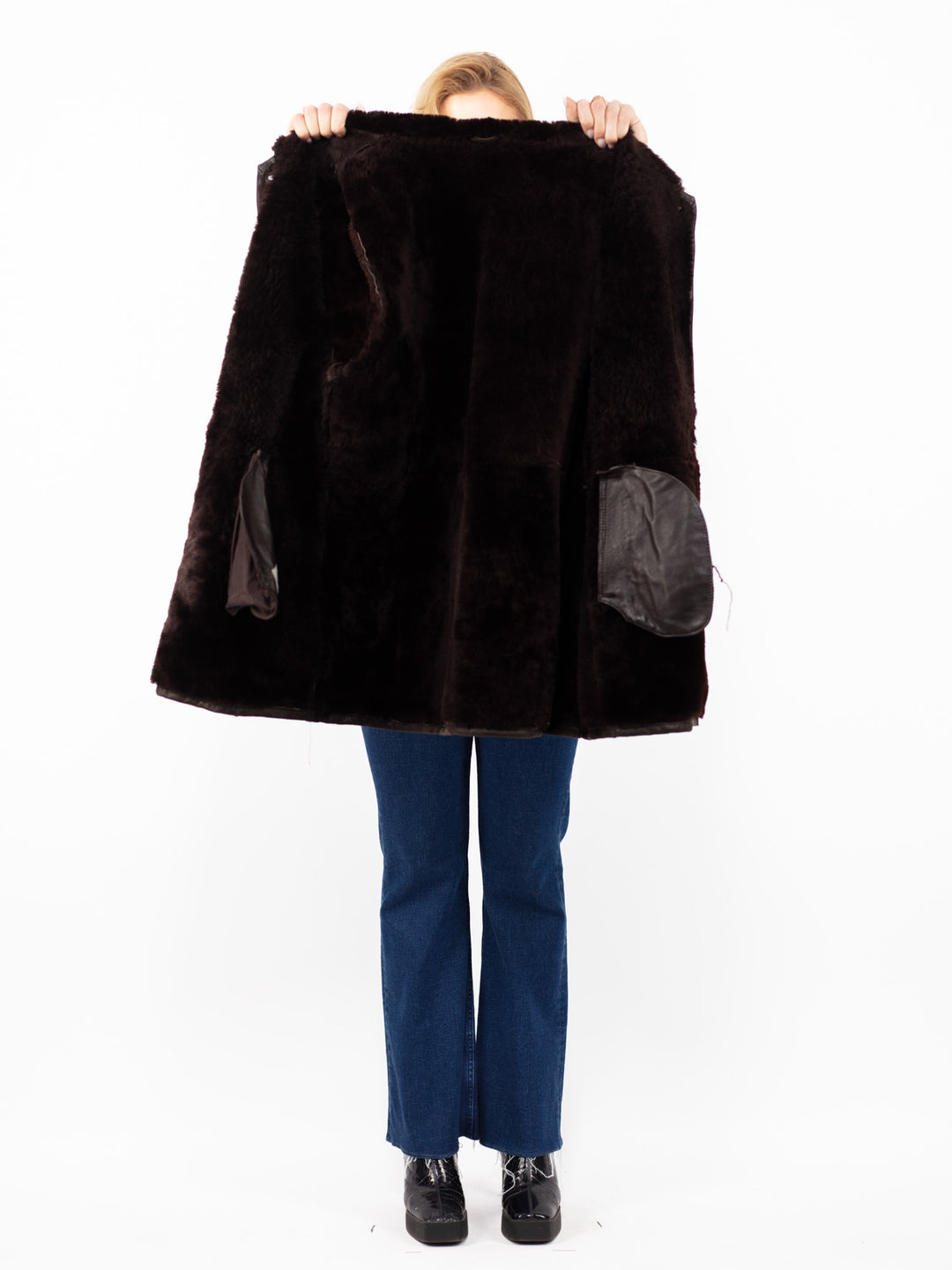 Vintage 90. gadu sieviešu aitādas ādas mētelis brūnā krāsā