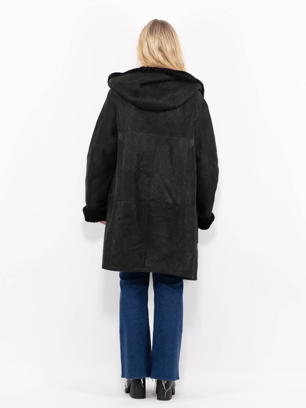 Vintage 90's Women Sheepskin Coat in BlackA1030