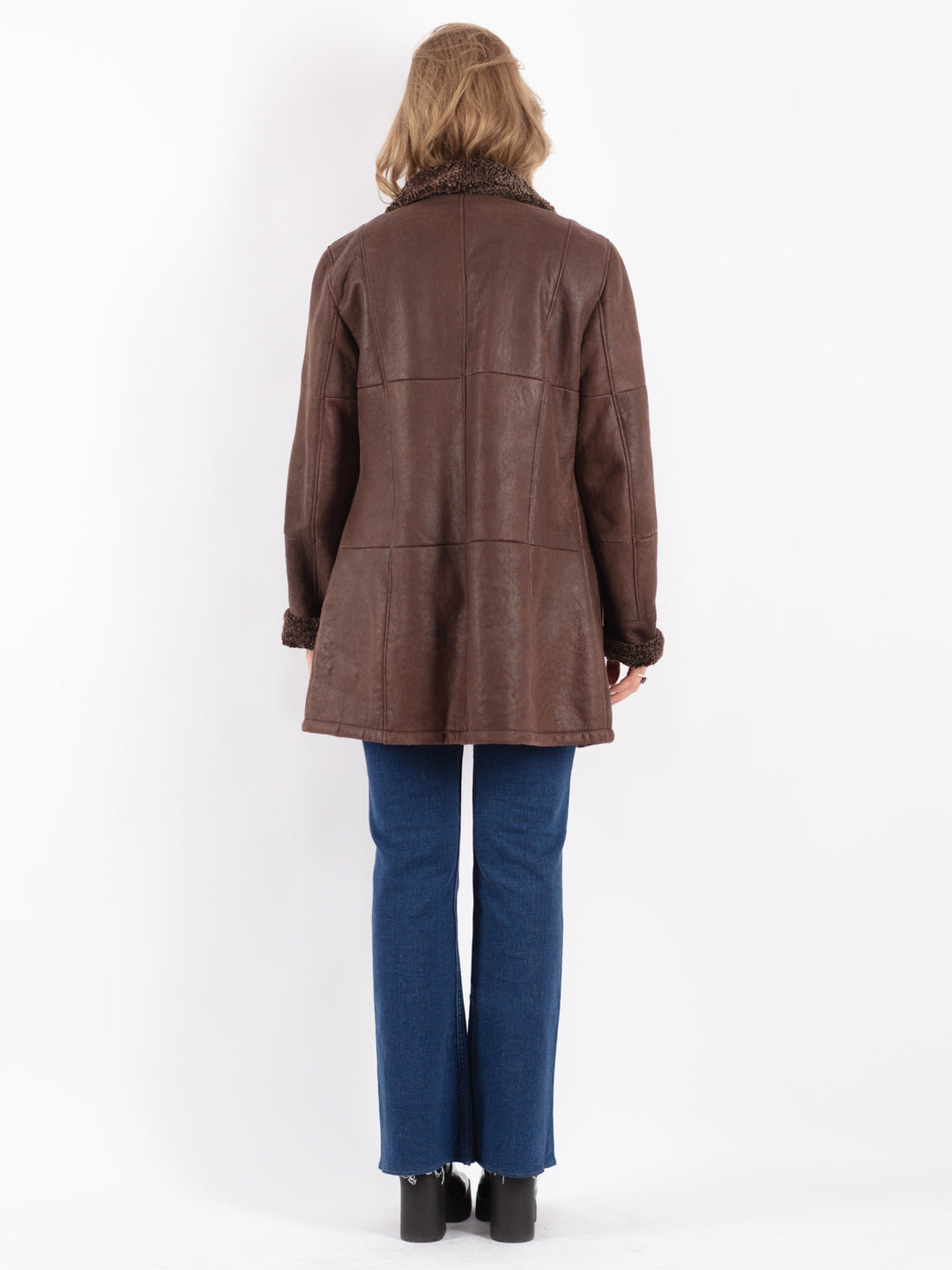 Vintage 90's Women Sheepskin Coat in Brown